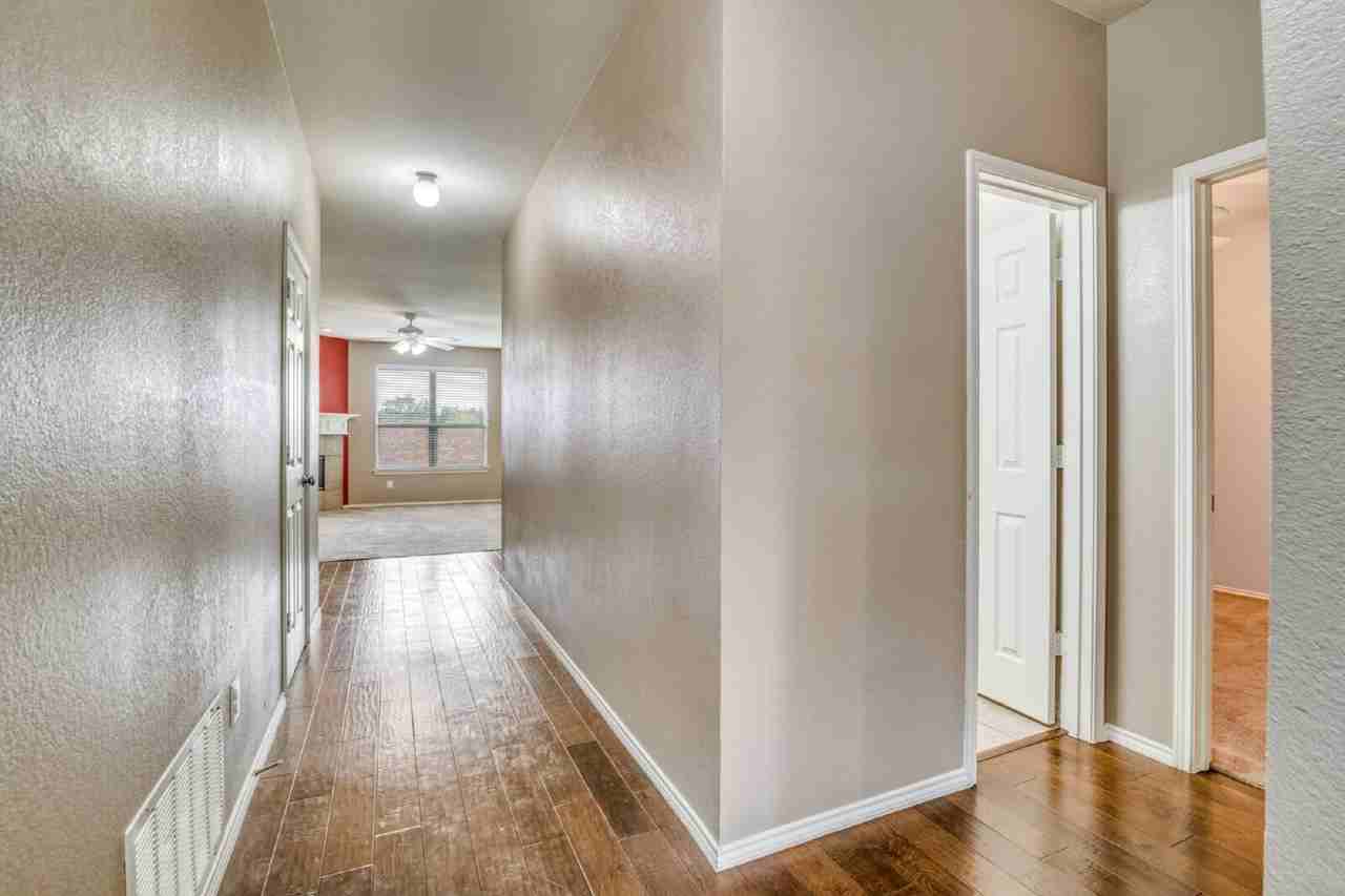 3646 Hawthorne Trl - Photo 4 of 26