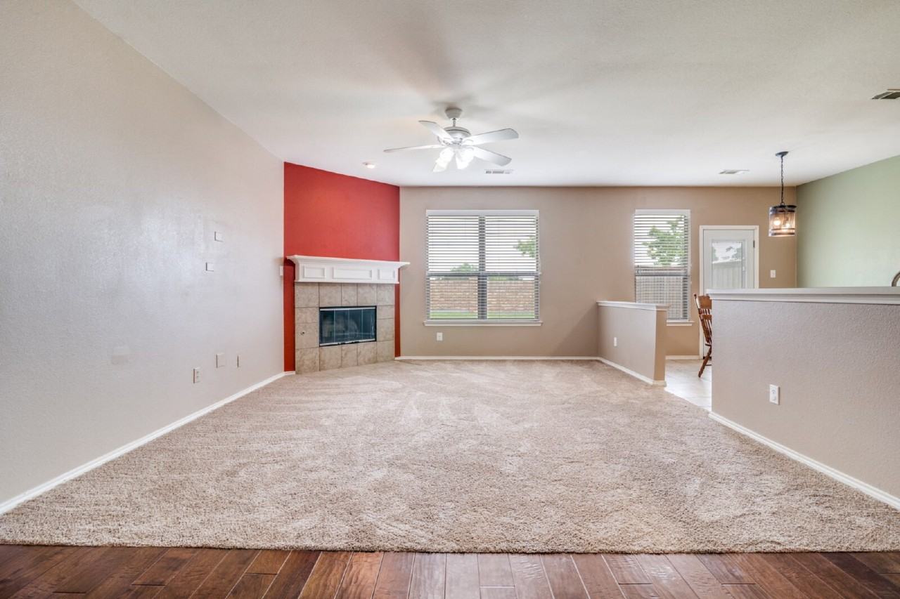 3646 Hawthorne Trl - Photo 6 of 26