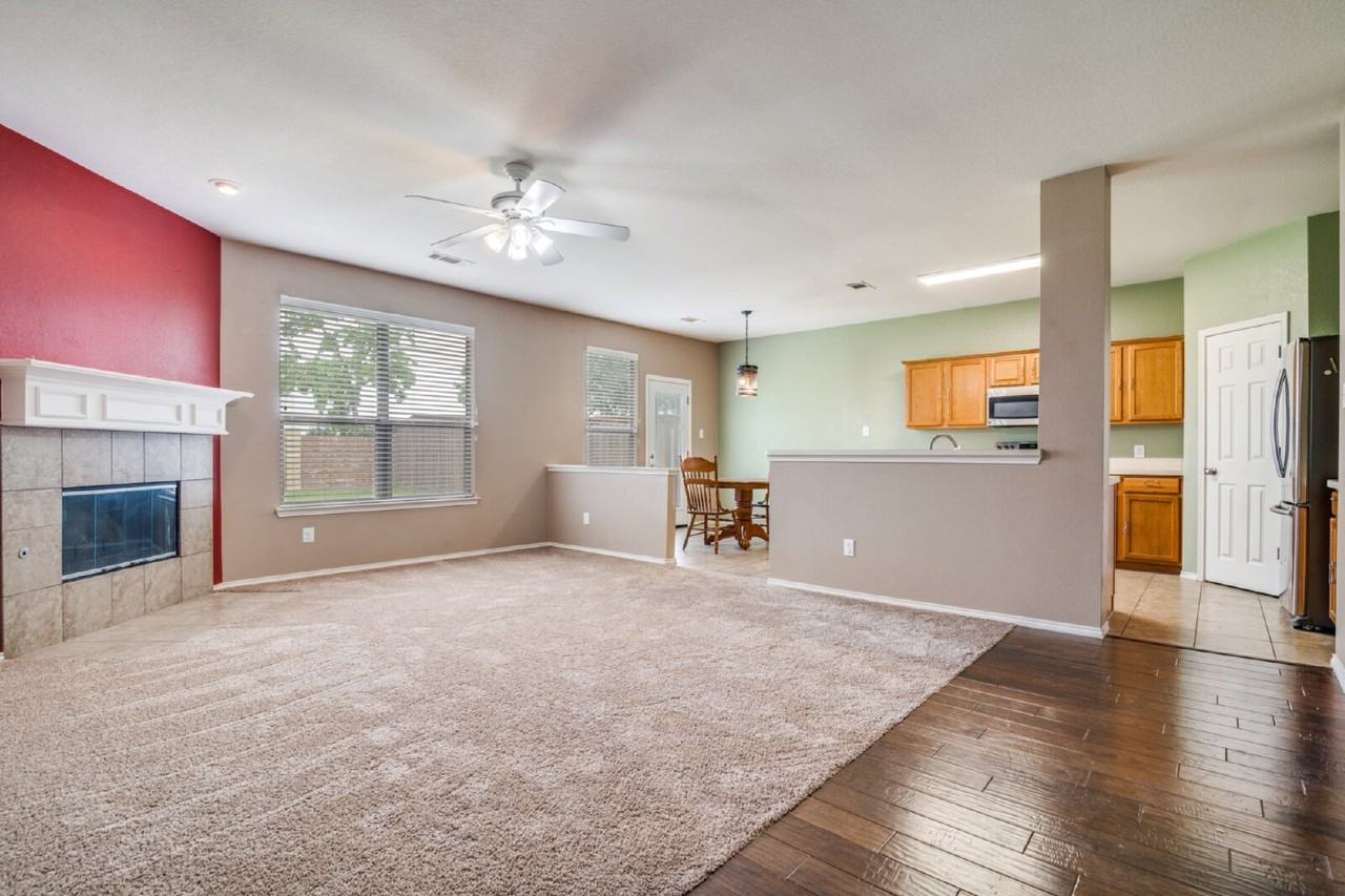 3646 Hawthorne Trl - Photo 7 of 26
