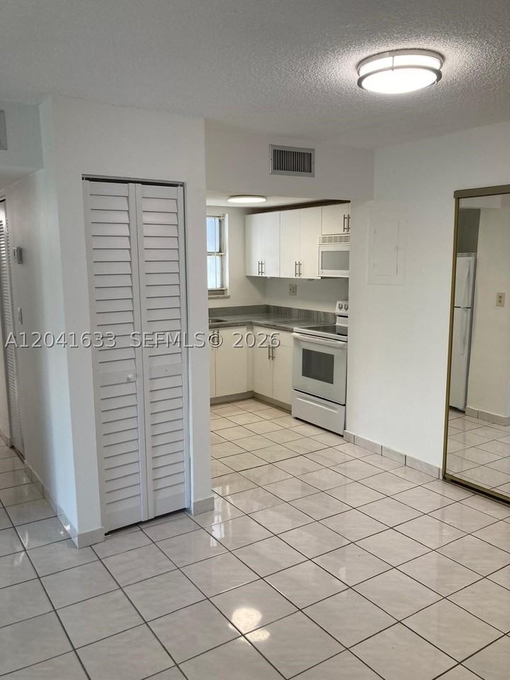 210 Fontainebleau Blvd #306 - Photo 3 of 19