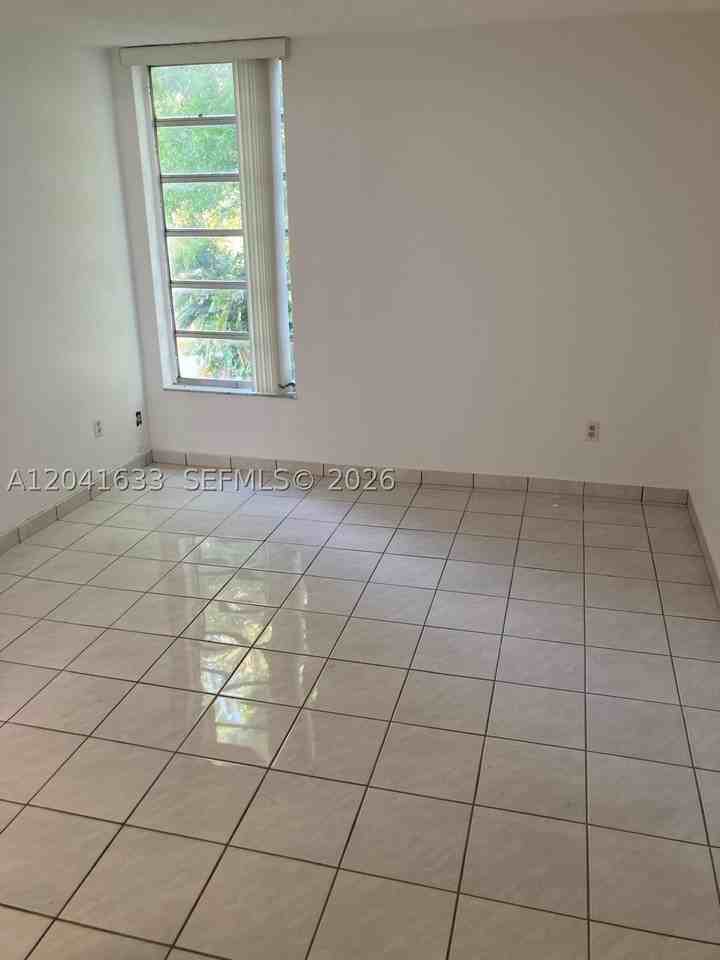 210 Fontainebleau Blvd #306 - Photo 5 of 19