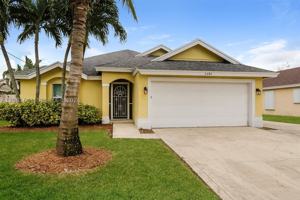 featured image of 6484 Robinson St