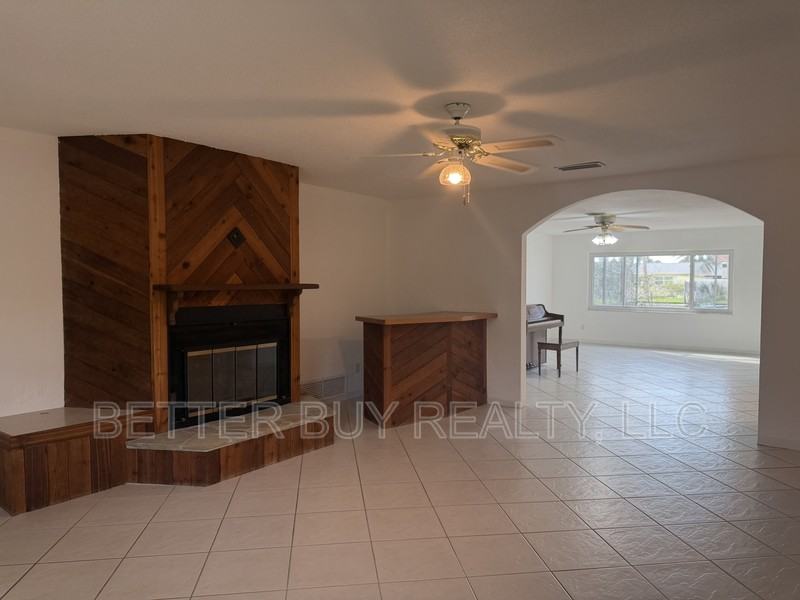 337 N 10th St - Photo 4 of 50