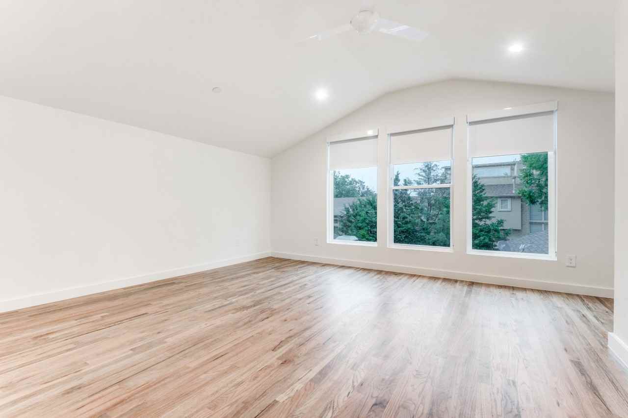 6319 Richmond Ave - Photo 6 of 24
