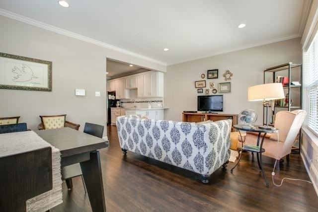 839 Woodlawn Ave - Photo 3 of 20