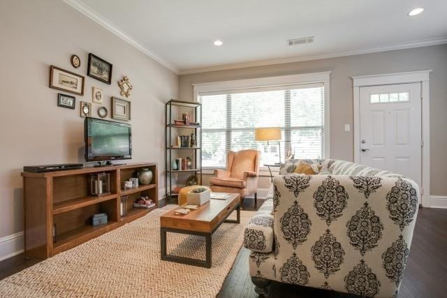 839 Woodlawn Ave - Photo 7 of 20