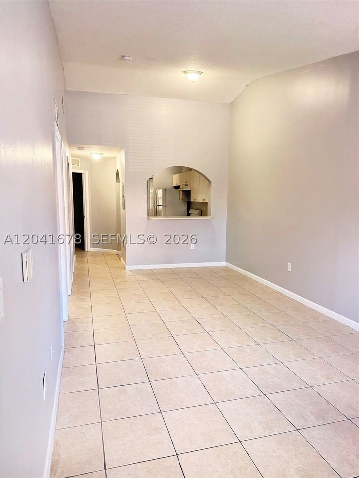 2930 Se 12th Rd #205-31 - Photo 3 of 16