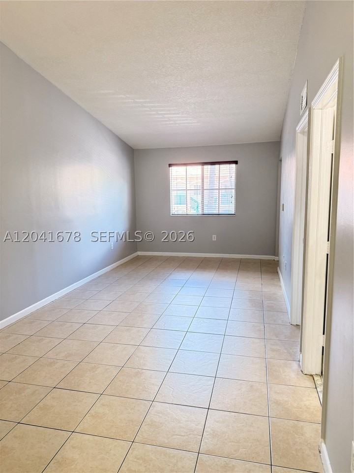 2930 Se 12th Rd #205-31 - Photo 4 of 16