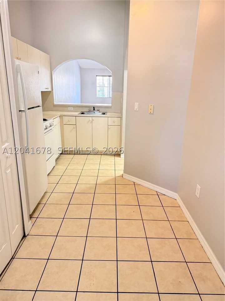 2930 Se 12th Rd #205-31 - Photo 6 of 16