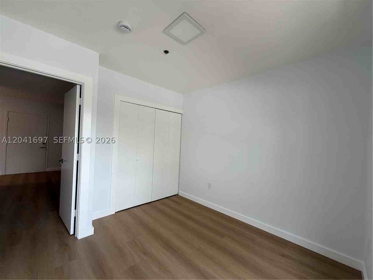 717 Sw 11th Ave #206 - Photo 4 of 11