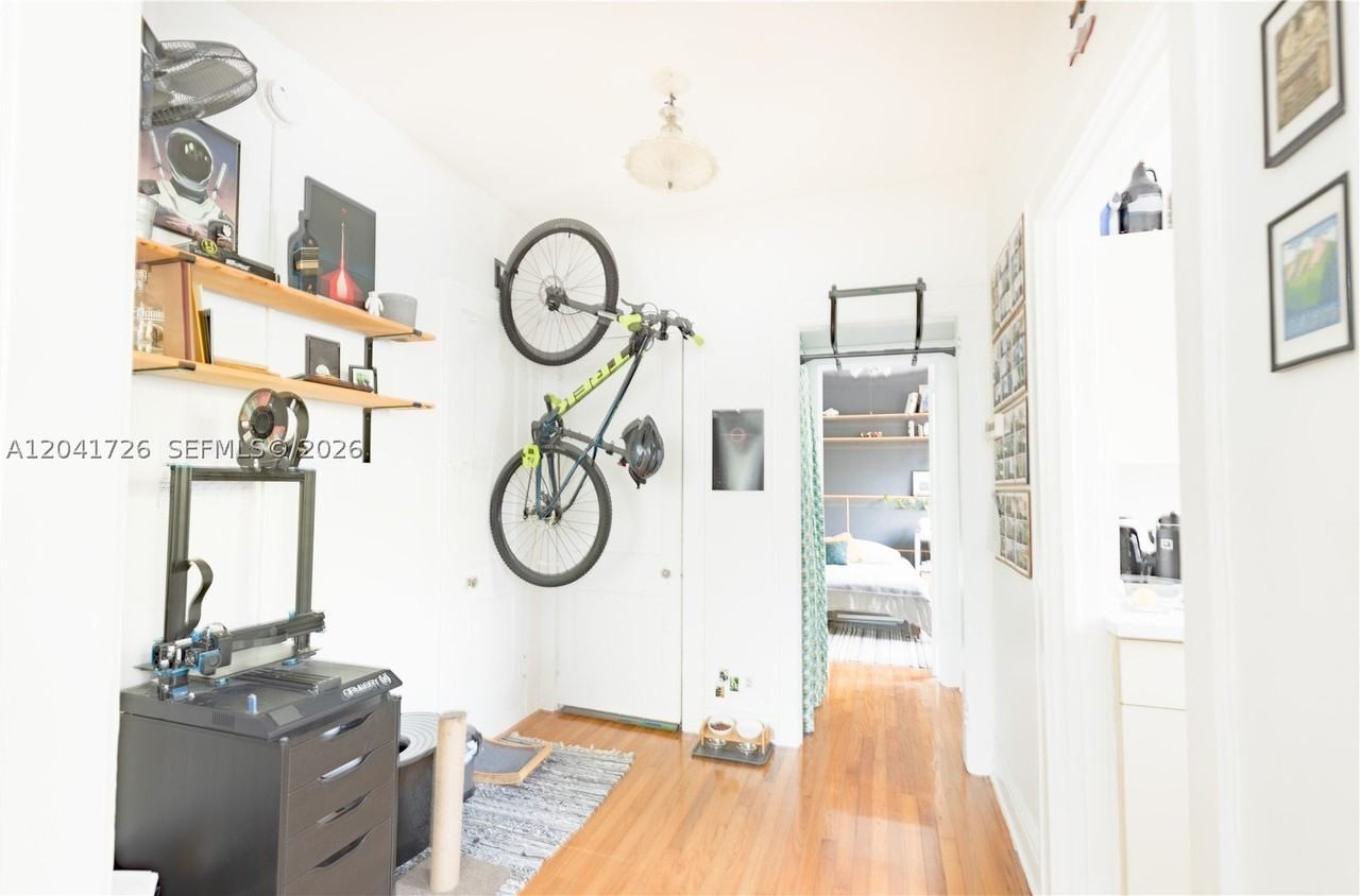 320 Mendoza Ave #3 - Photo 4 of 7