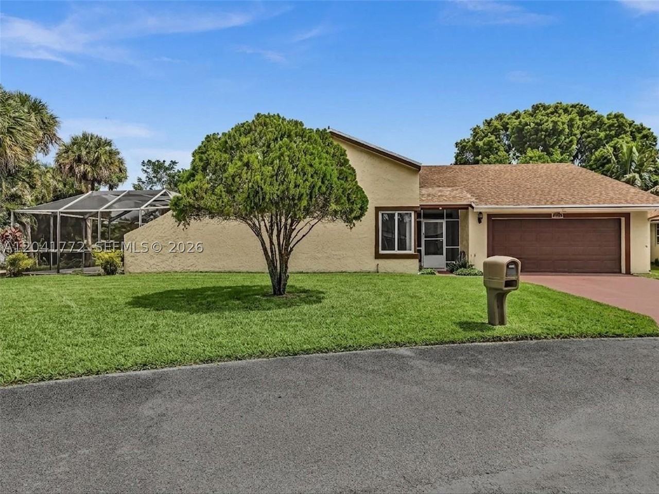 8813 Paradise Ct #8813 - Photo 2 of 37
