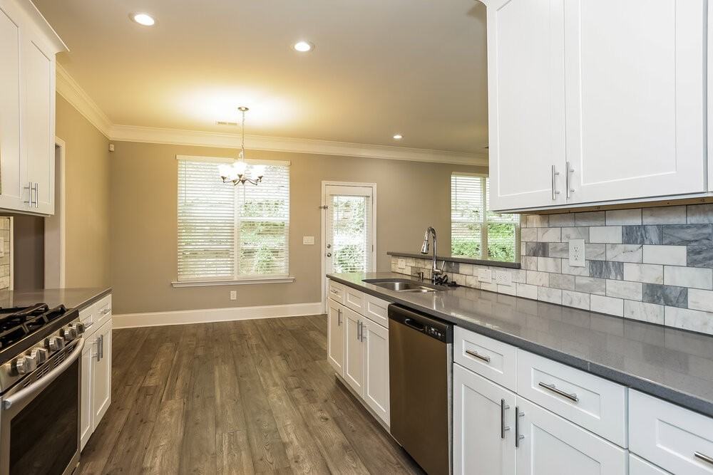 2105 Brentwood Cv - Photo 7 of 17