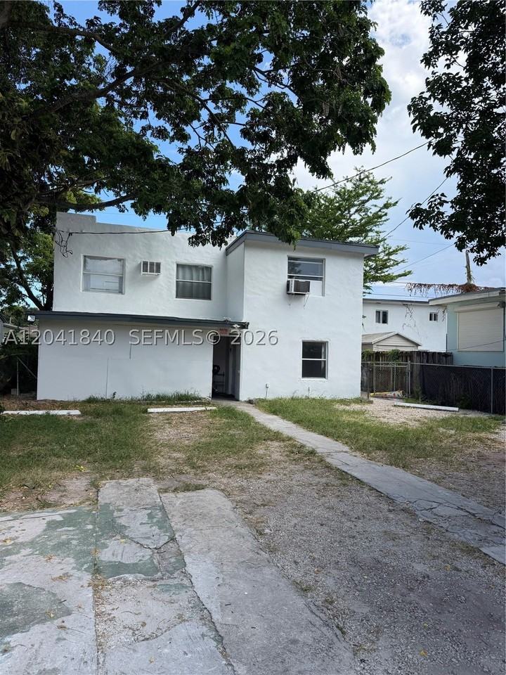 1832 Nw 46th St #L - Photo 2 of 2