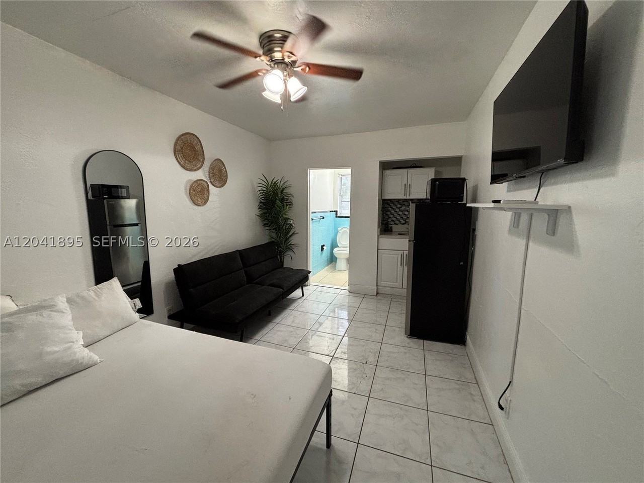 1843 Dewey St #118 - Photo 6 of 10