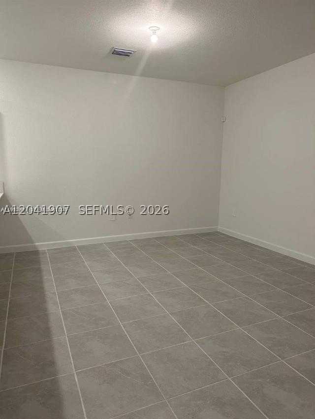 14816 Sw 265th St - Photo 5 of 12
