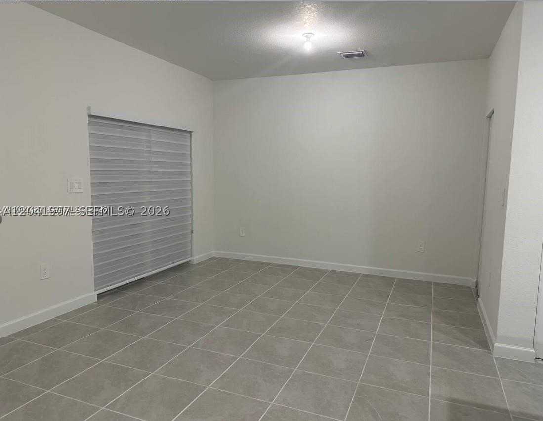 14816 Sw 265th St - Photo 7 of 12