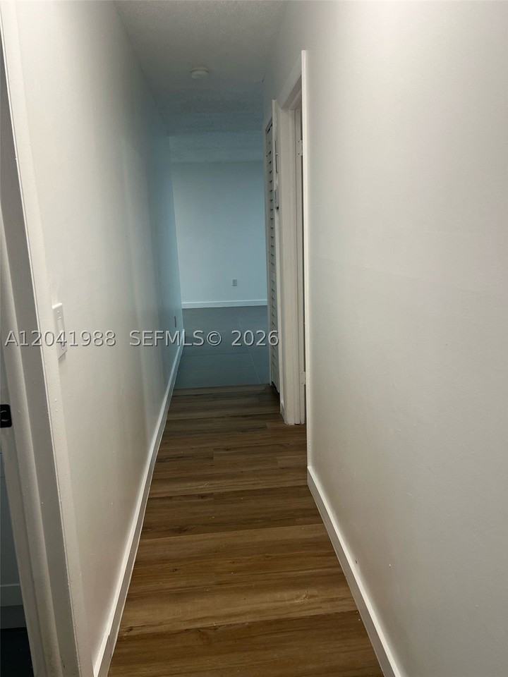 2611 Ne 204th Ter - Photo 6 of 16