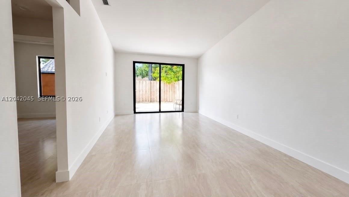 6780 Nw 186th Ter - Photo 4 of 22