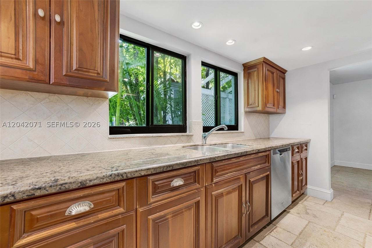920 Aguero Ave #0 - Photo 3 of 24