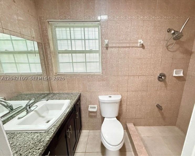 1345 Nw 55th St #2 - Photo 5 of 6