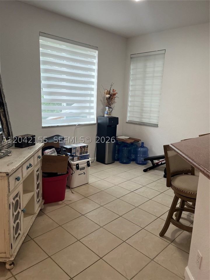 5347 Sw 40th Ave #5347 - Photo 6 of 27
