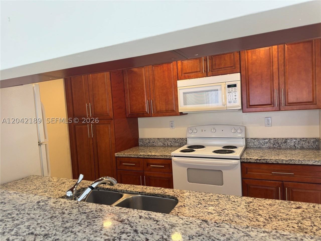 2795 Ne 164th St #6 - Photo 5 of 40