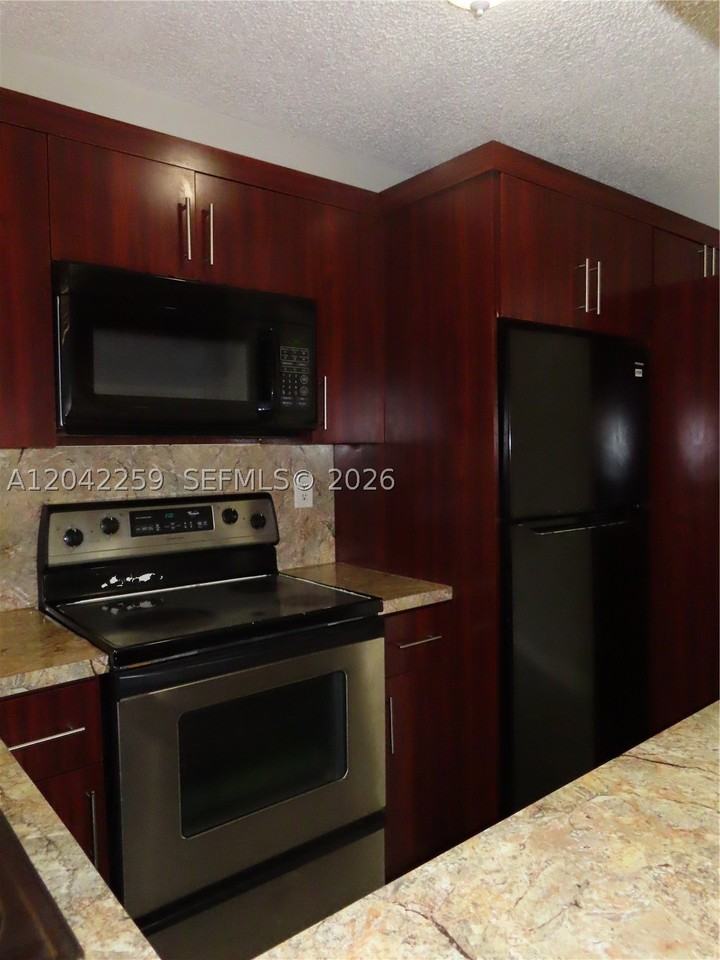 13894 Sw 65th Ter #12 - Photo 6 of 36