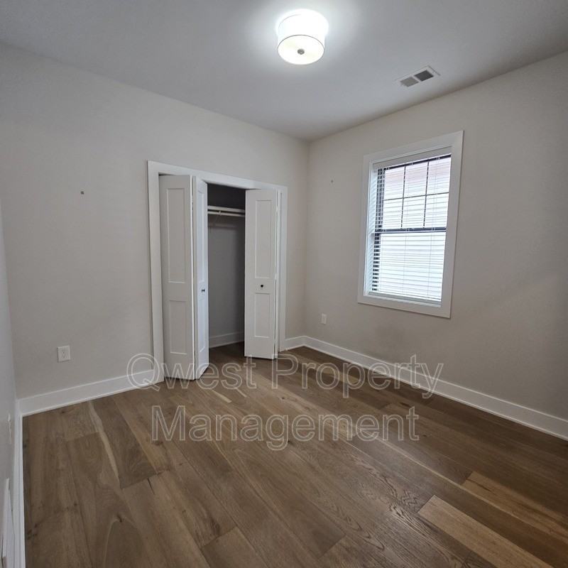 629 Fairview Ave Ne #1 - Photo 4 of 14