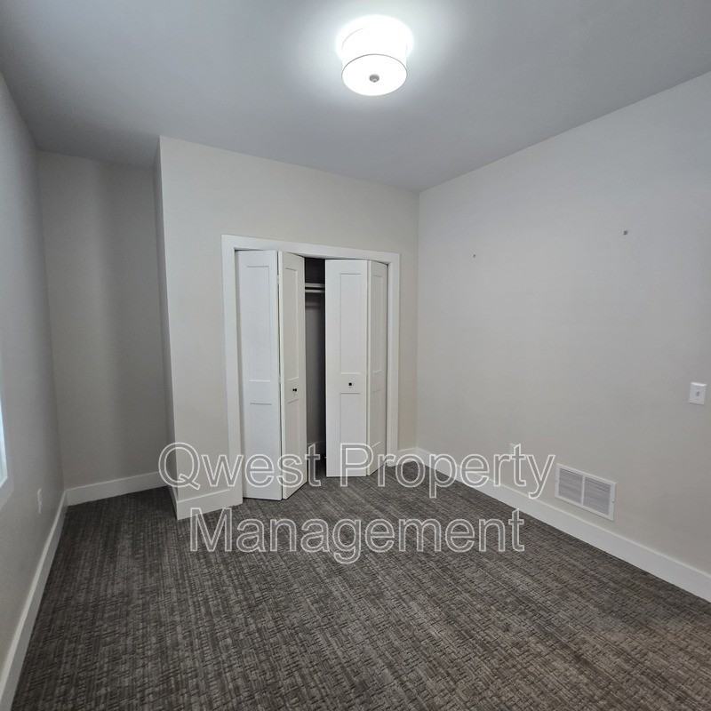 629 Fairview Ave Ne #1 - Photo 7 of 14
