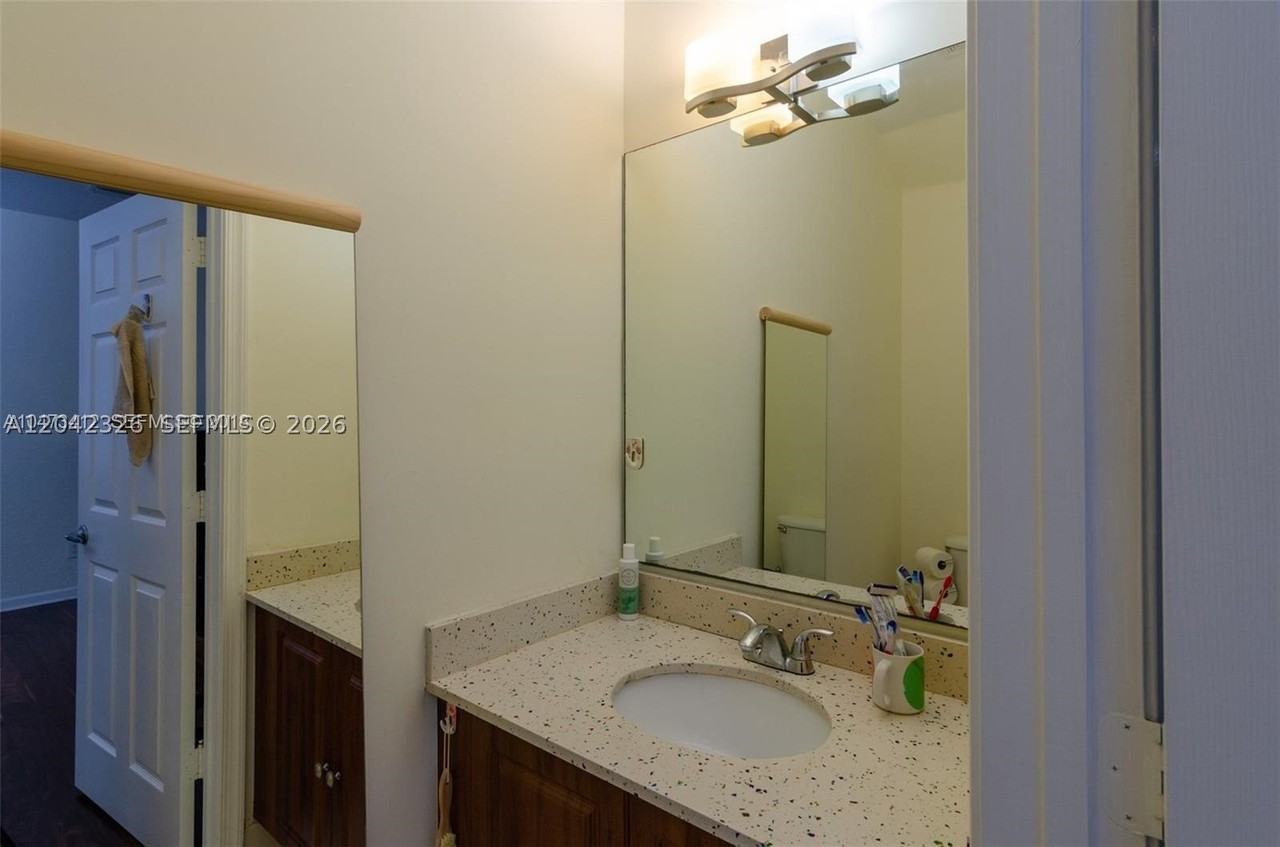 4309 Vineyard Cir #4309 - Photo 3 of 13