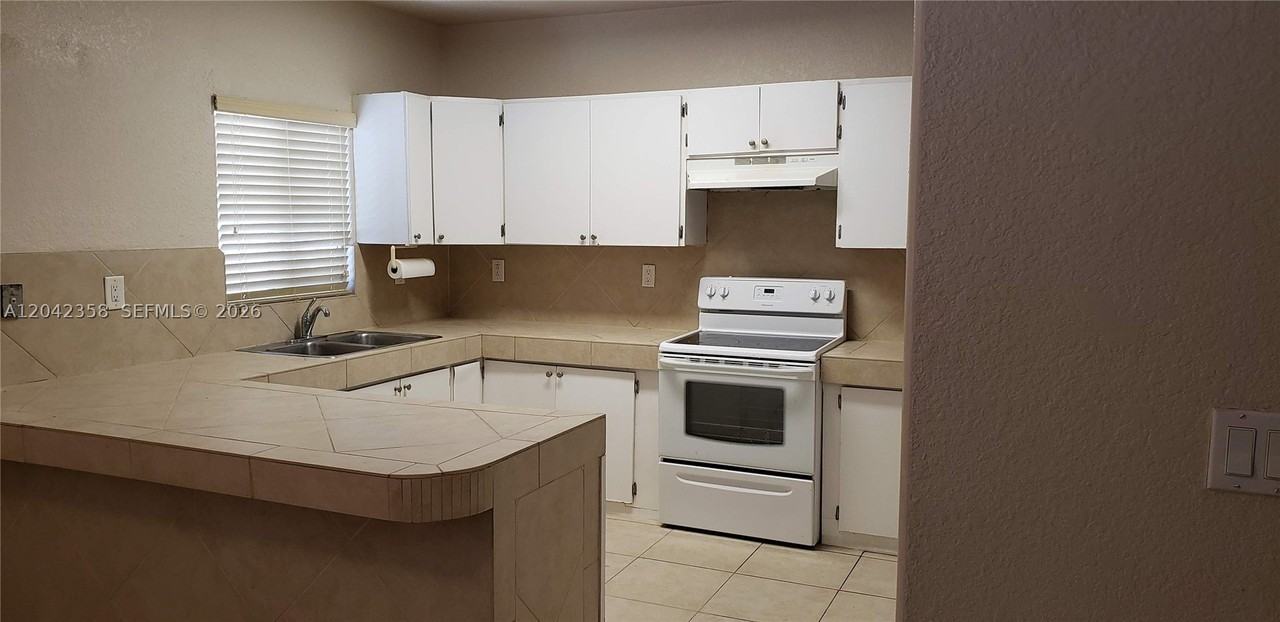 138 Nw 31st St #138 - Photo 3 of 9
