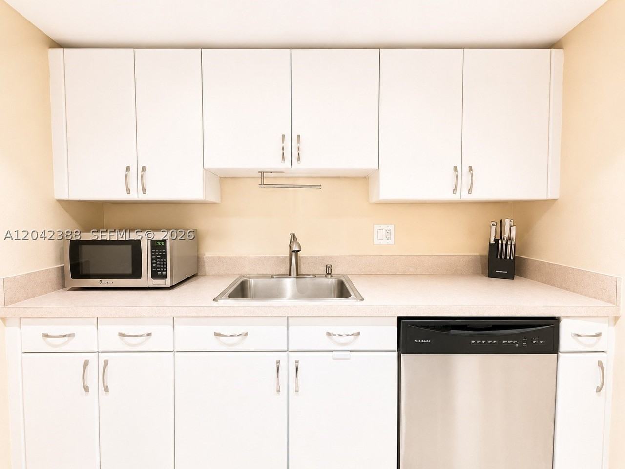 14421 N Kendall Dr #000 - Photo 6 of 21