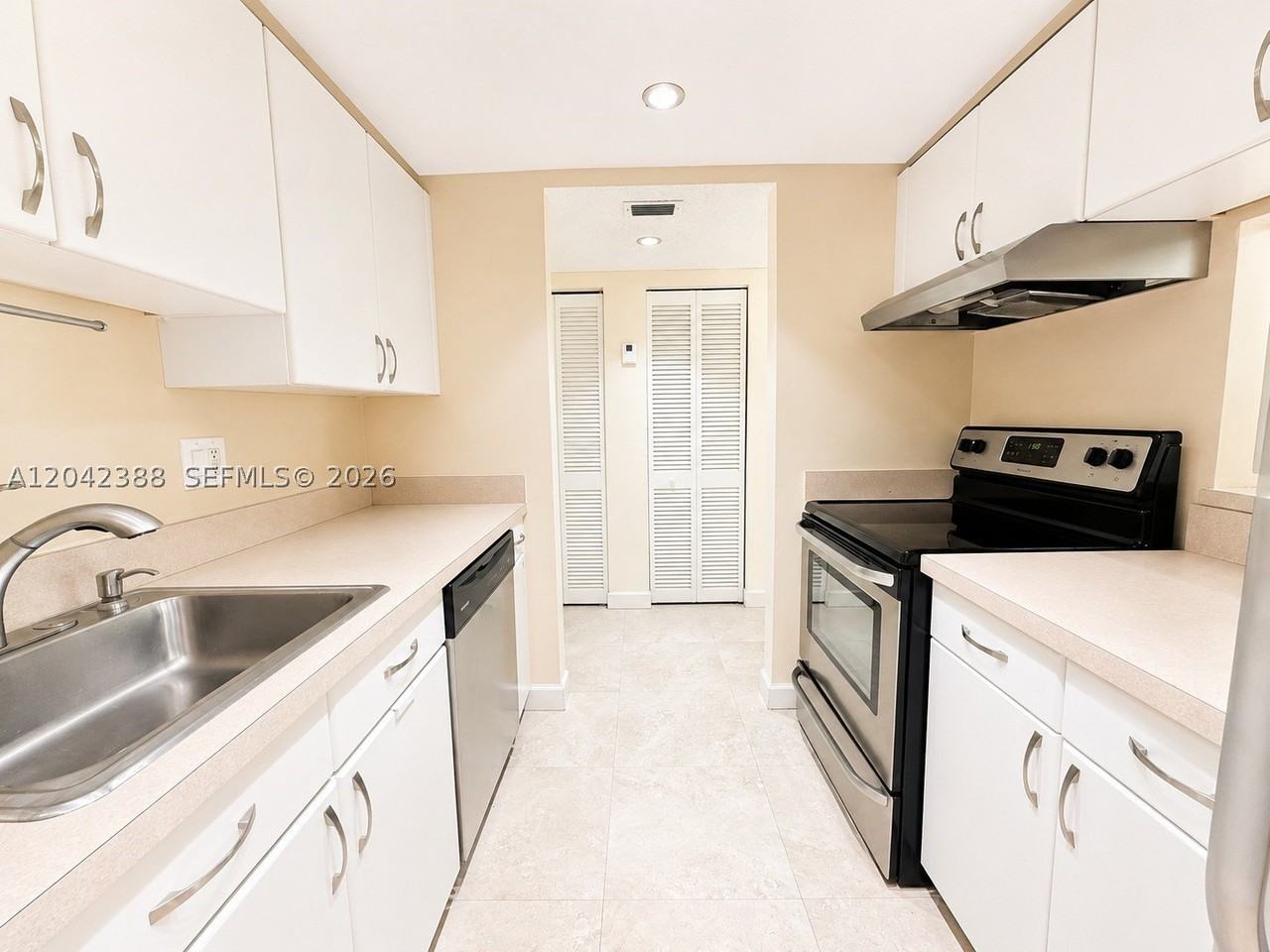14421 N Kendall Dr #000 - Photo 7 of 21