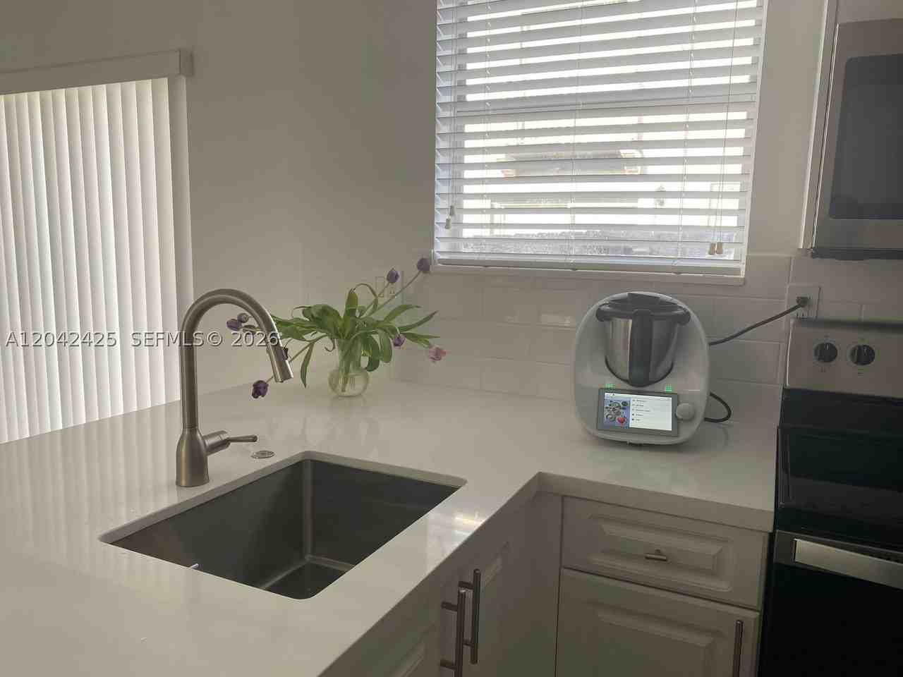 5245 Nw 112th Ave #8 - Photo 2 of 36