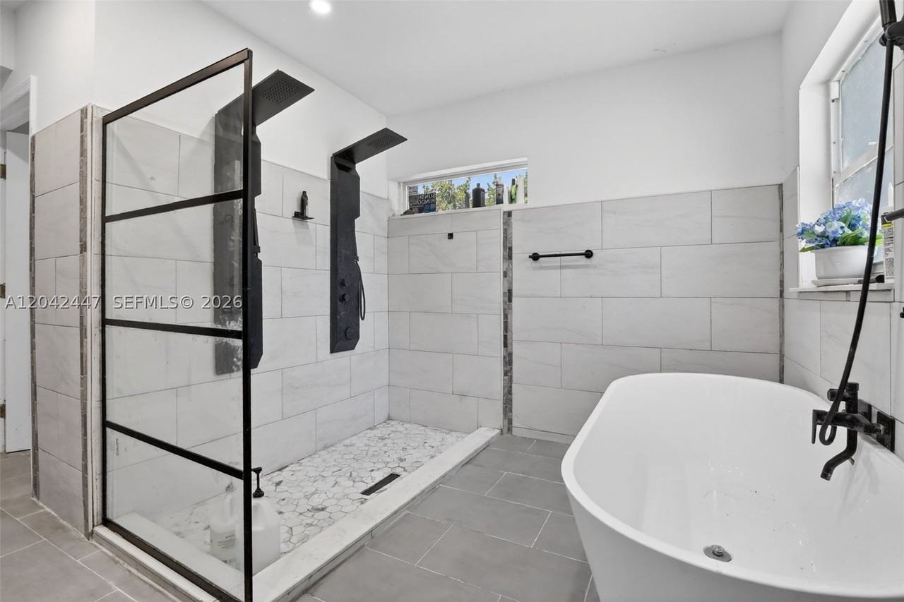 14401 Sw 23rd St - Photo 5 of 25