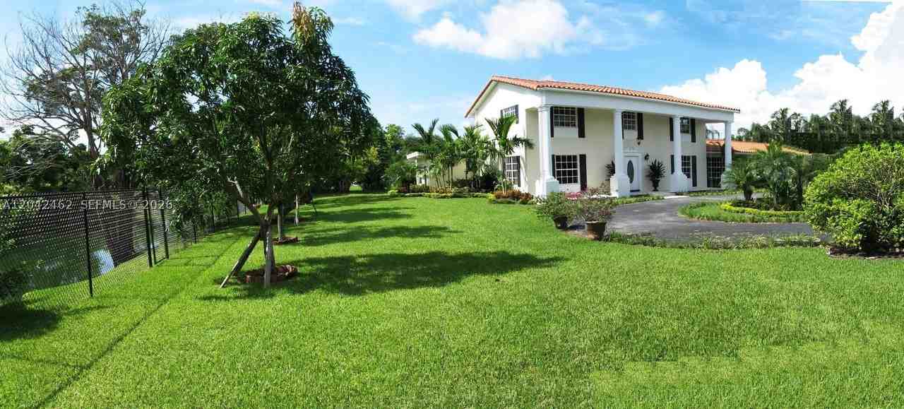 7240 Sw 119th St - Photo 5 of 38