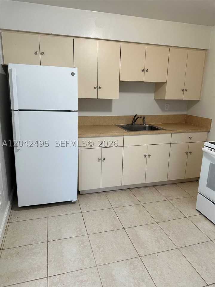 22851 Sw 157th Ave #1 - Photo 7 of 21