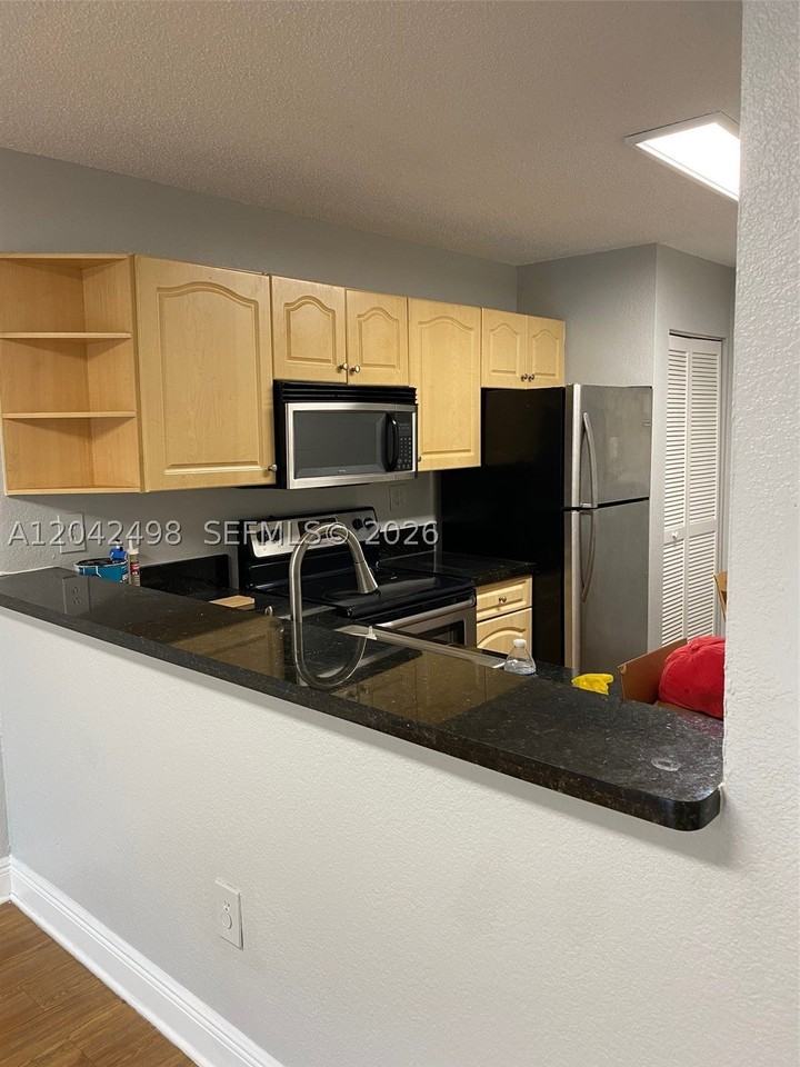 9981 Nob Hill Ct #9981 - Photo 3 of 14