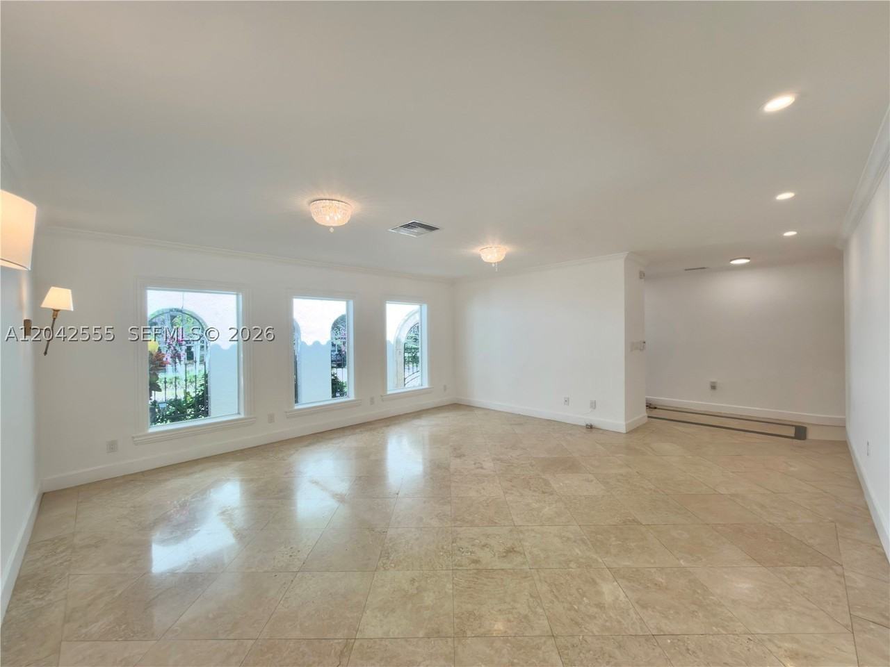 4409 Monserrate St - Photo 5 of 15