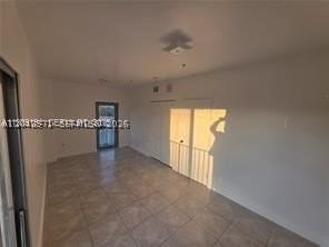 2389 Nw 26th St #2B - Photo 3 of 10