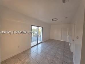 2389 Nw 26th St #2B - Photo 4 of 10