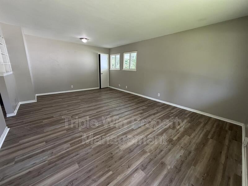1654 Mowbry Ln - Photo 2 of 18