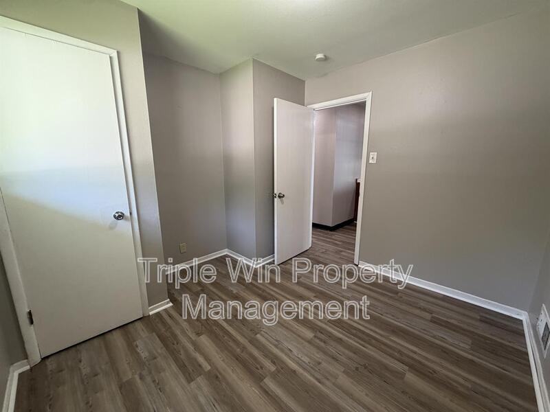 1654 Mowbry Ln - Photo 6 of 18