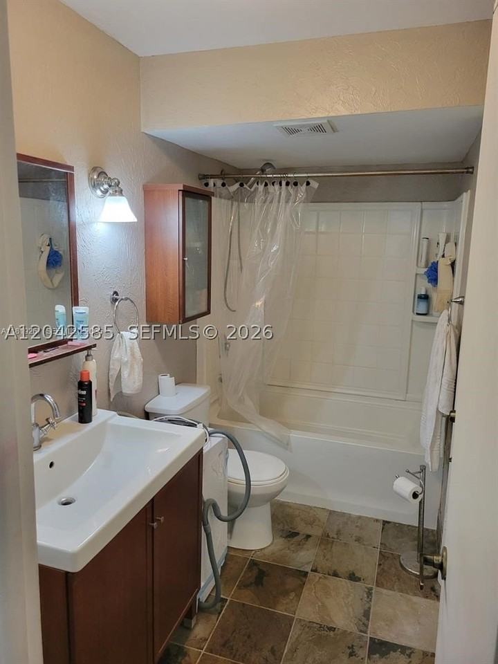 4200 Nw 3rd Ct #224 - Photo 7 of 8