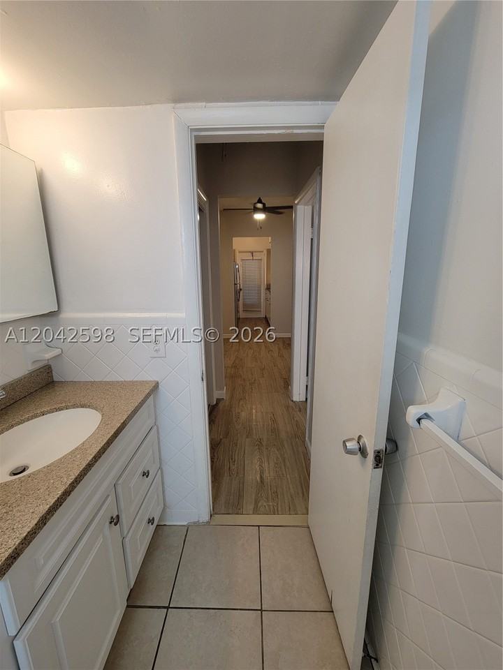 835 Lenox Ave #102 - Photo 4 of 9