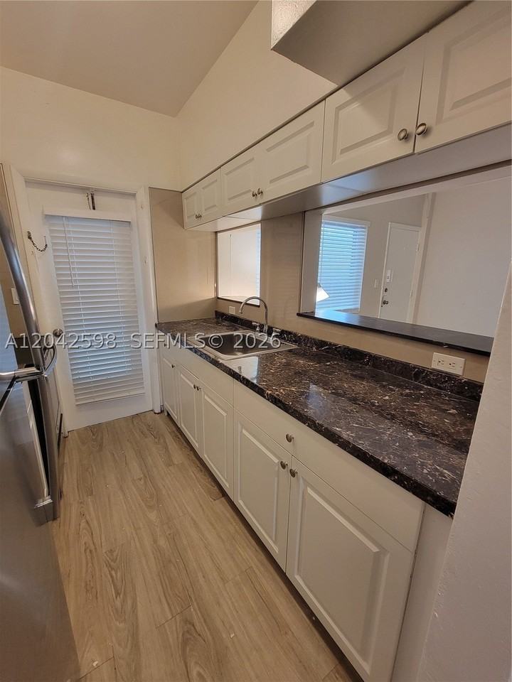 835 Lenox Ave #102 - Photo 6 of 9