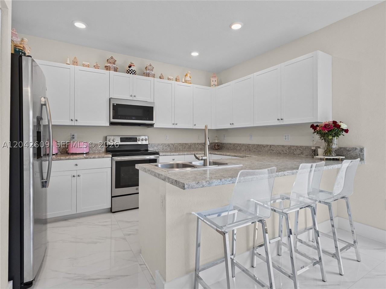 3347 W 106th Ter - Photo 2 of 25