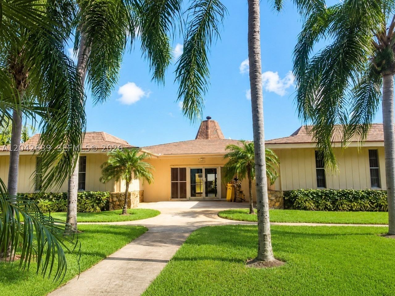 500 Village Green Cir W #308