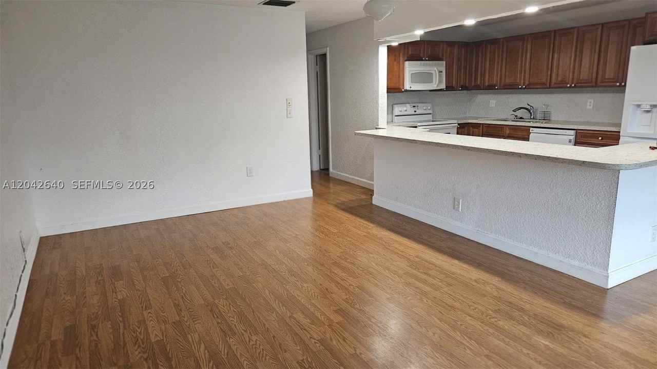 8555 Nw 10th St #B106 - Photo 2 of 11
